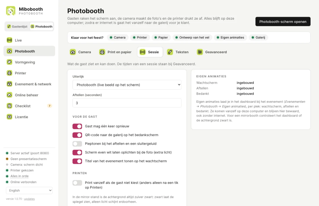 Het bedieningsscherm van Mibobooth met bovenaan de controle Klaar voor het feest en de onderdelen Camera, Print en papier, Sessie, Teksten en Geavanceerd.